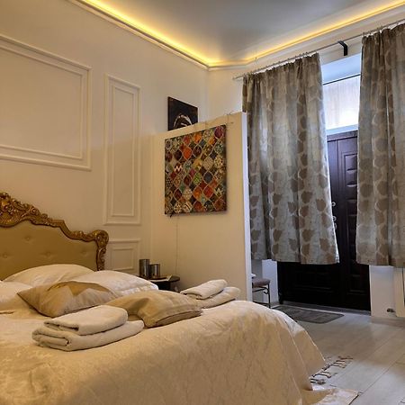 Vintage Apartment Kotlyarska10 Lviv Buitenkant foto
