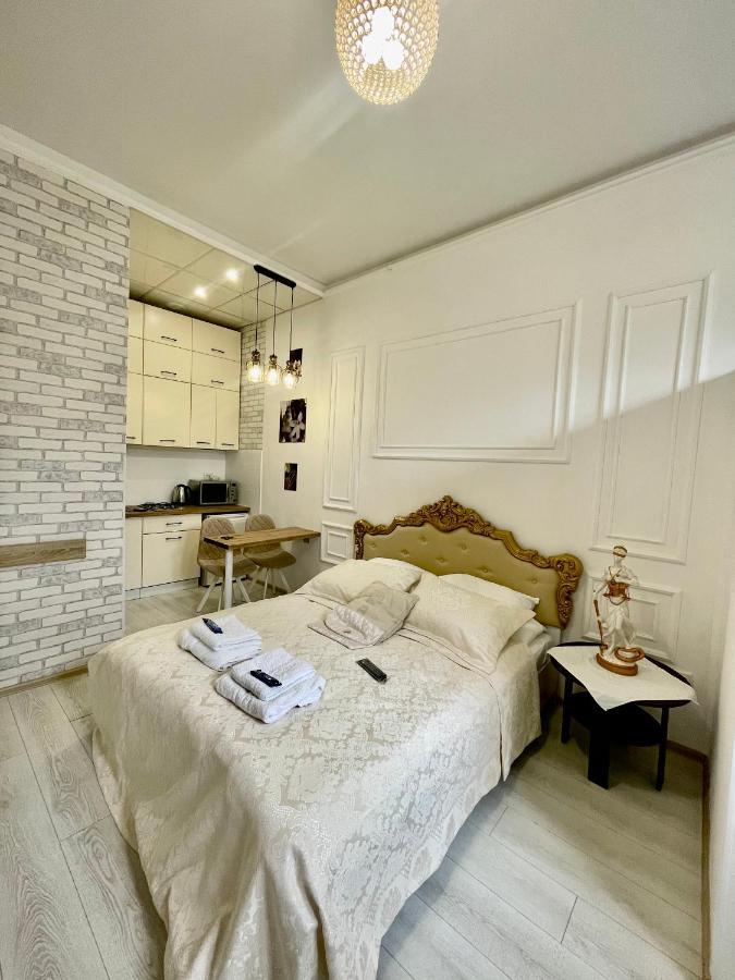 Vintage Apartment Kotlyarska10 Lviv Buitenkant foto